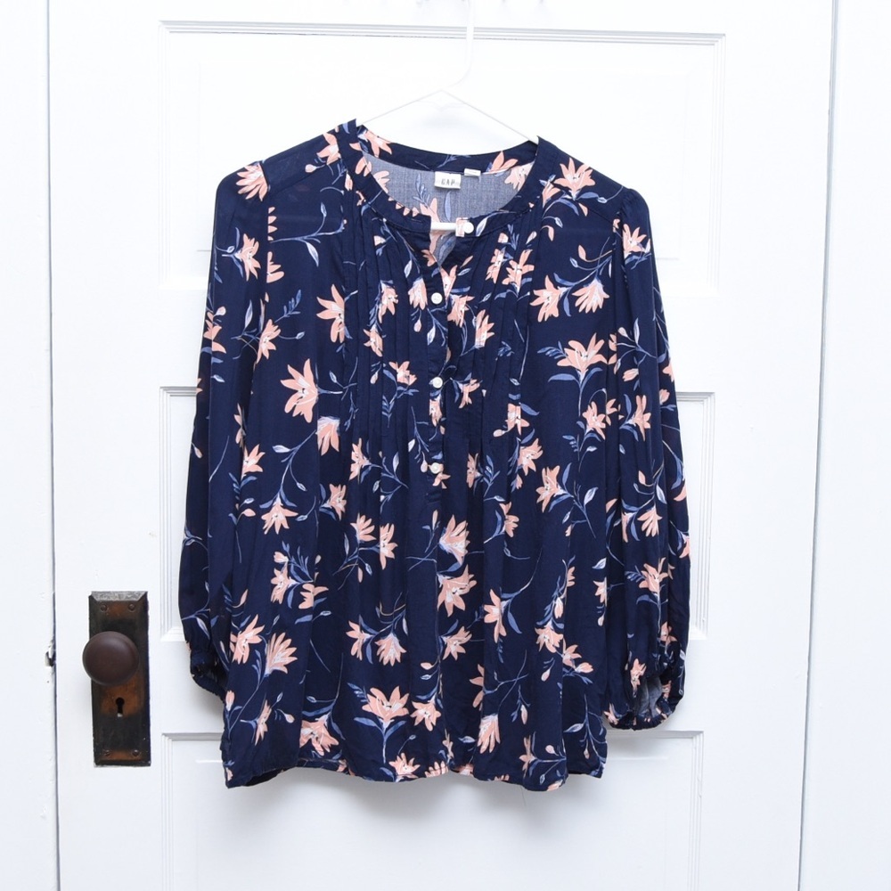Gap‎ women’s blue boho style pin tuck detail floral shirt size small